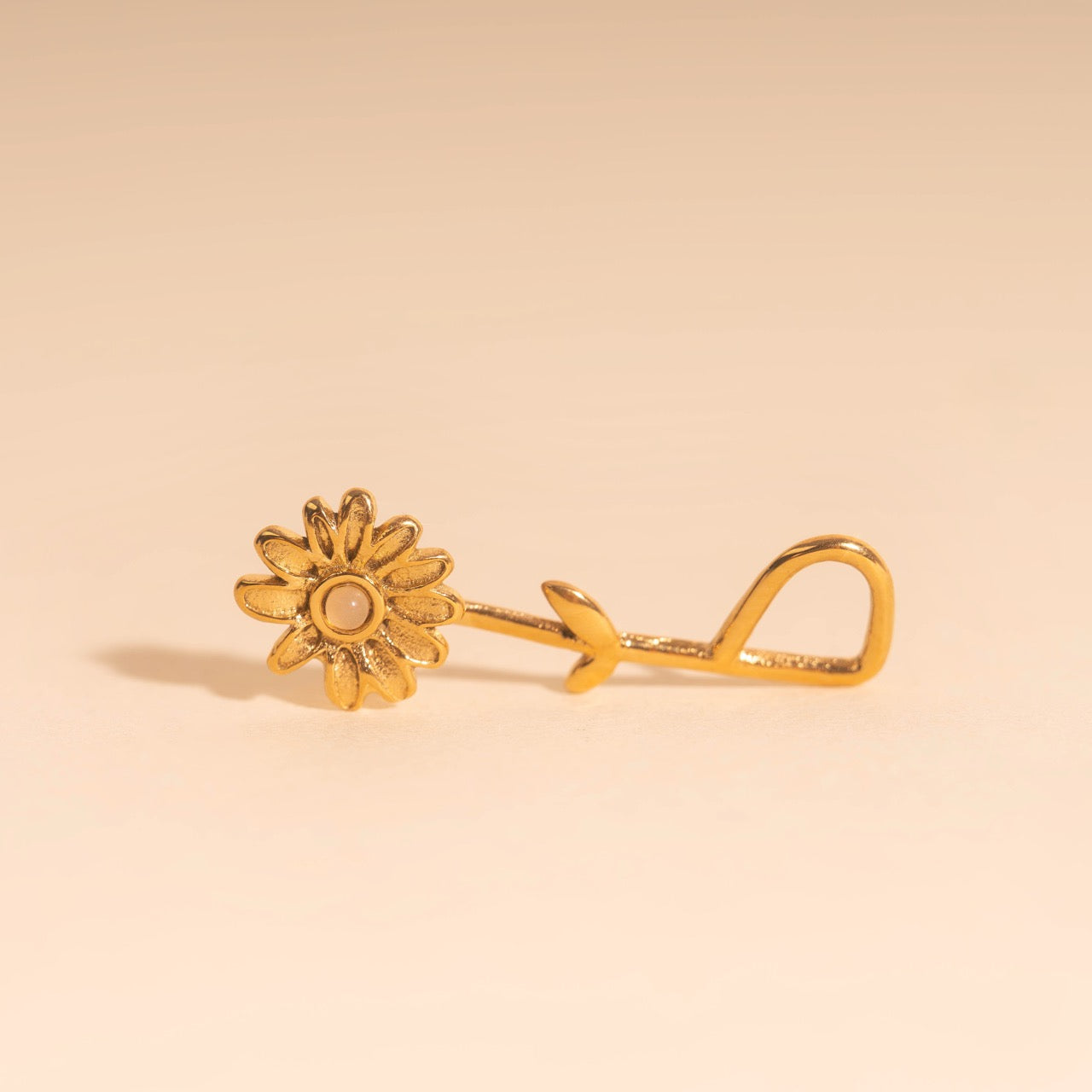 Dainty Daisy Necklace Charm