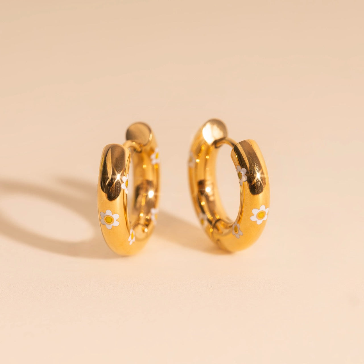 Daisy Chunky Rounded Huggie Hoop Earrings